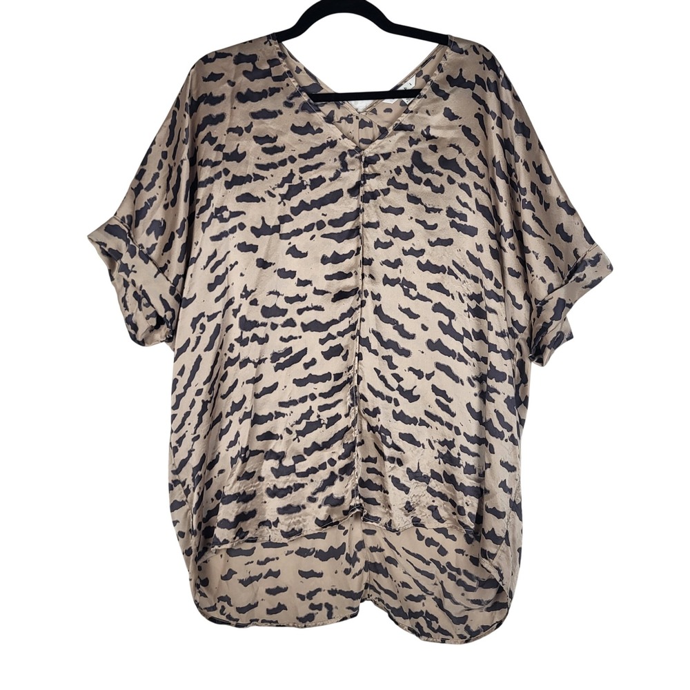 Cabi Top Women XL Tan Animal Print Silk Short Sleeve V-Neck High Low 569 Boho